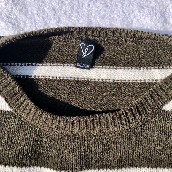 Windsor Oversized Striped Pullover Cropped Sz. Small - Picture 6 of 9